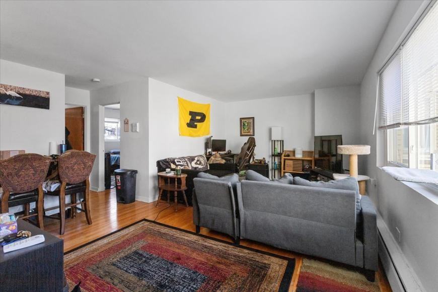 6717 N Hermitage Ave - Photo 5 of 10