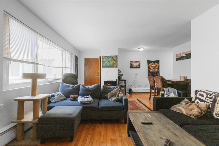 6717 N Hermitage Ave - Photo 6 of 10