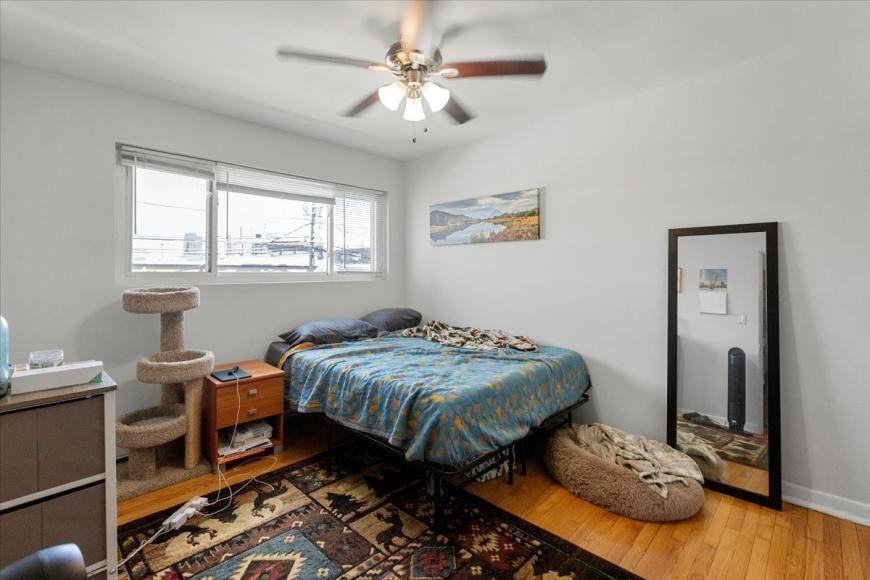 6717 N Hermitage Ave - Photo 7 of 10