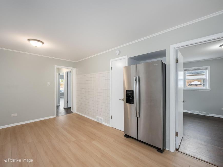 14341 Dobson Ave - Photo 5 of 10