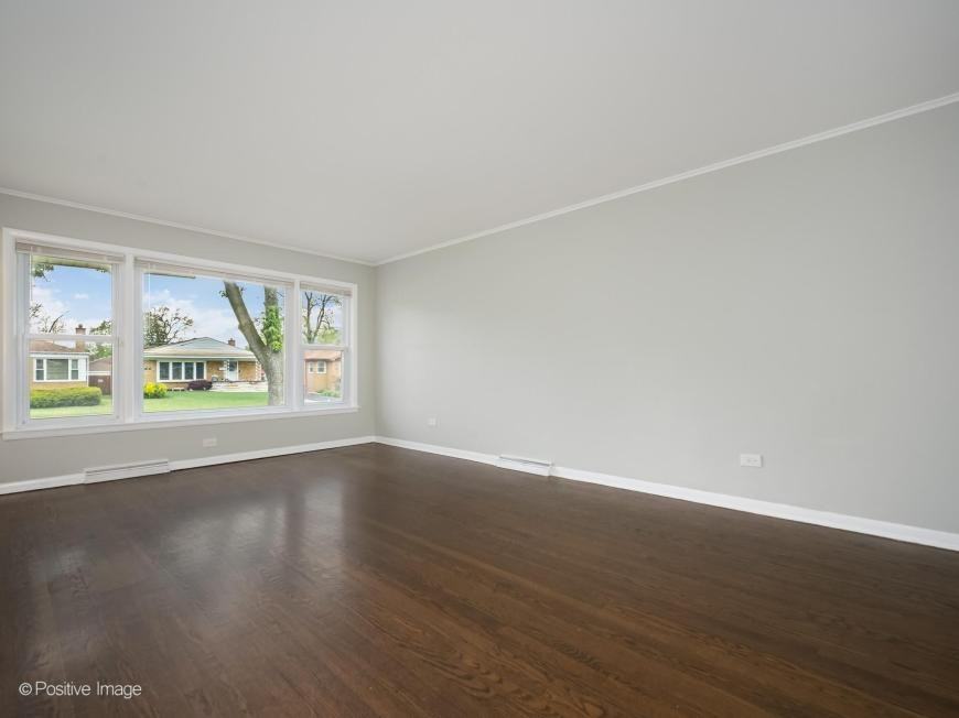 14341 Dobson Ave - Photo 7 of 10