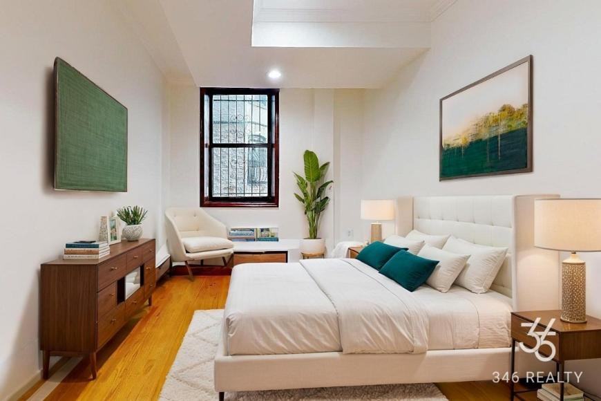 315 W 115th St - Photo 4 of 7
