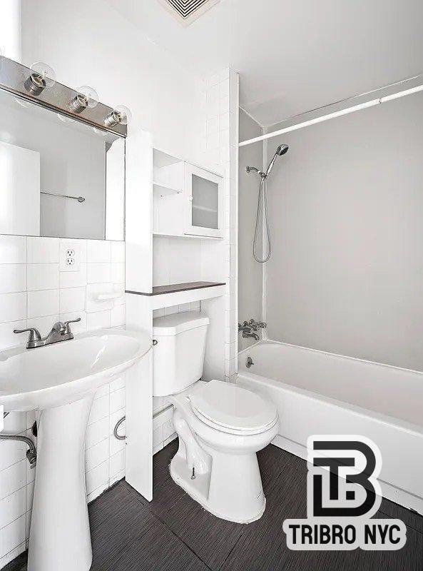 305 E 105th St - Photo 4 of 4