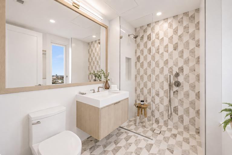 2918 41st Ave - Photo 6 of 10