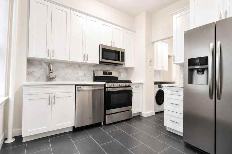 168 W 86th St - Photo 3 of 10