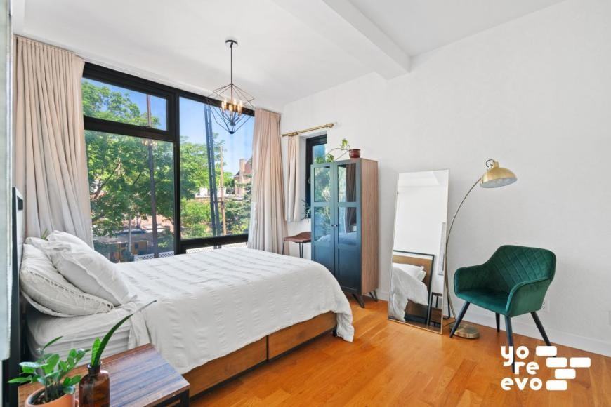 269 Kingsland Ave - Photo 4 of 8