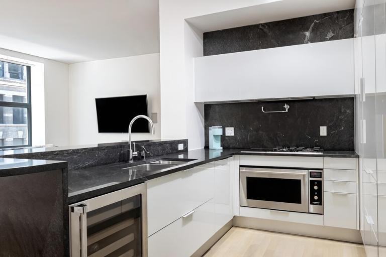 240 Park Ave S - Photo 3 of 10