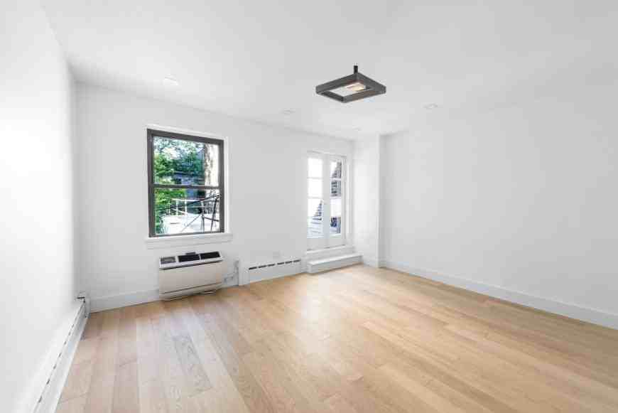 151 E 62nd St - Photo 2 of 10