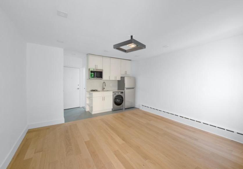 151 E 62nd St - Photo 6 of 10