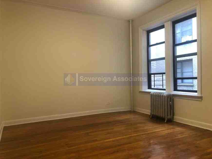 540 Fort Washington Ave - Photo 3 of 10