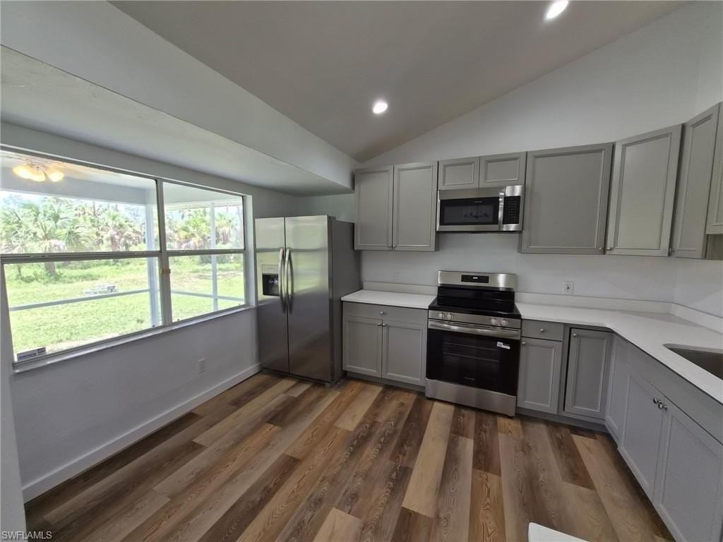 3330 12th Ave Se - Photo 6 of 19