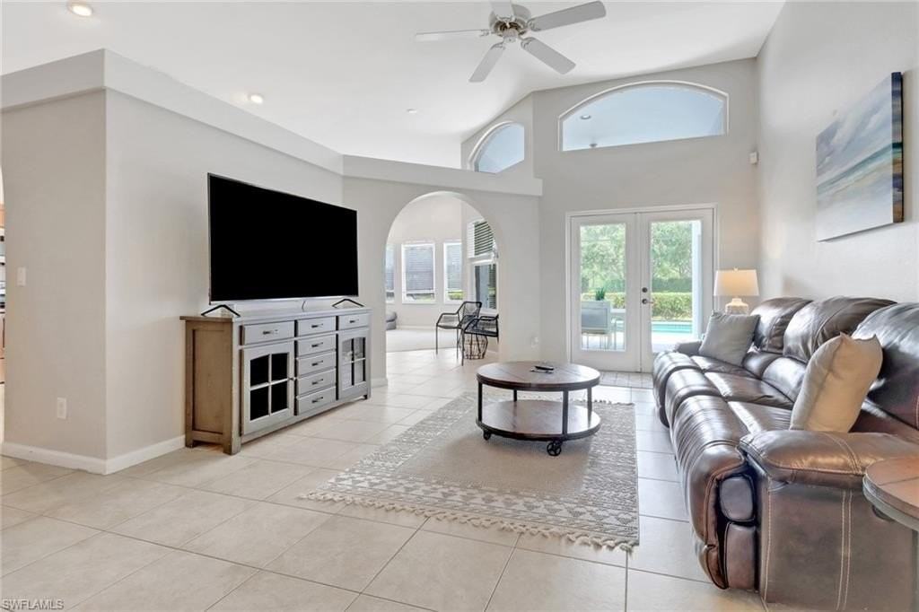 6773 Southern Oak Ct - Photo 7 of 47