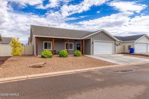 featured image of 1096 E Adams St