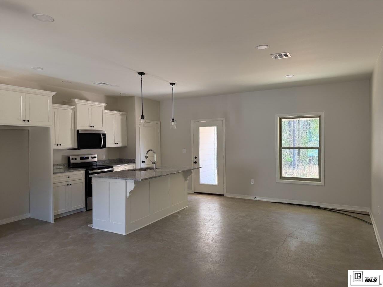 127 Loblolly Dr - Photo 2 of 5