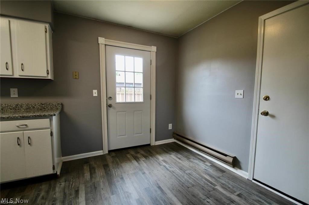 300 Northland Dr - Photo 2 of 20