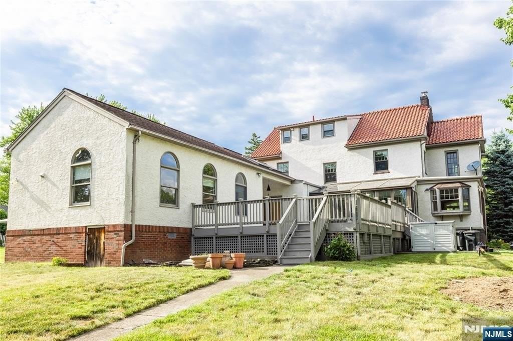 22 Serafin Pl - Photo 2 of 48