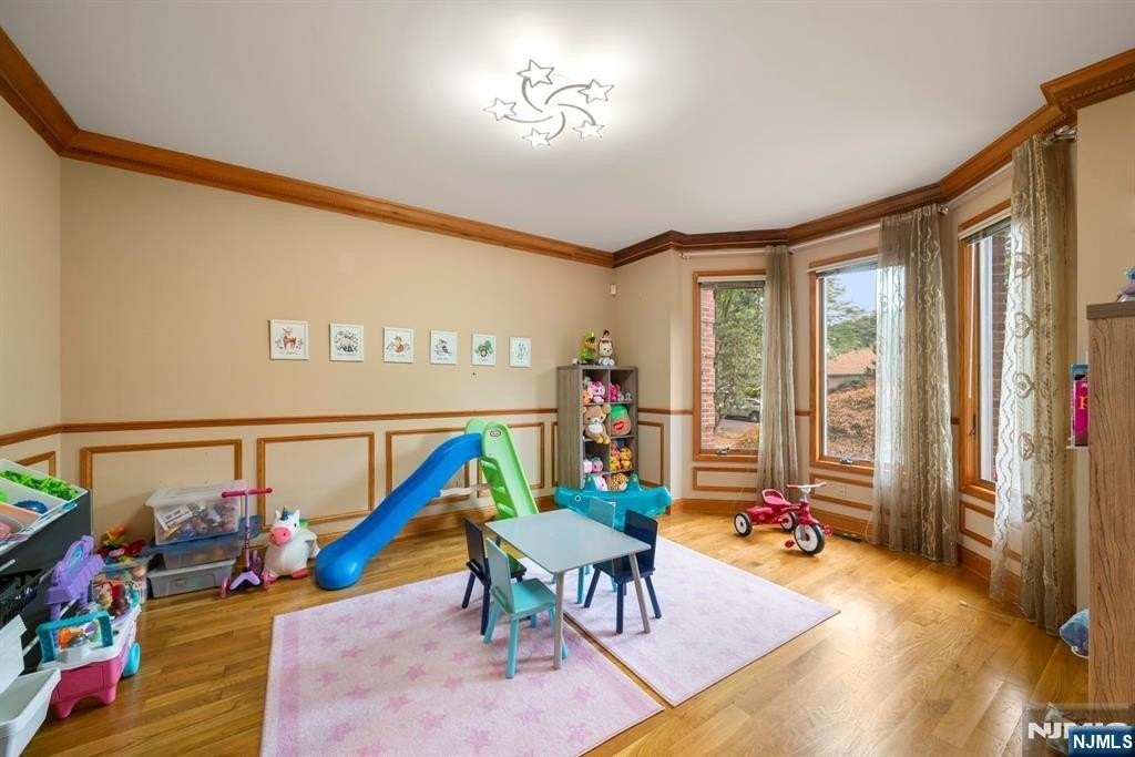 325 Cooper Pl - Photo 6 of 31