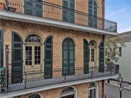 featured image of 841 Royal St #2A