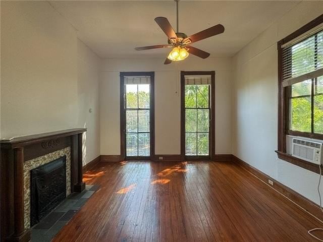 4427 Laurel St #1-2 - Photo 4 of 16