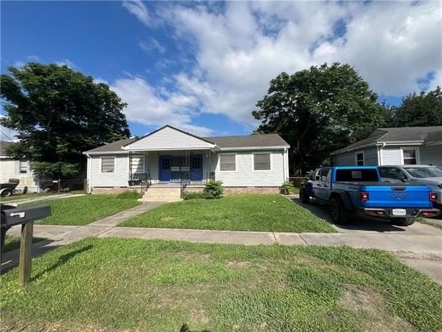 713 Community St - Photo 2 of 16