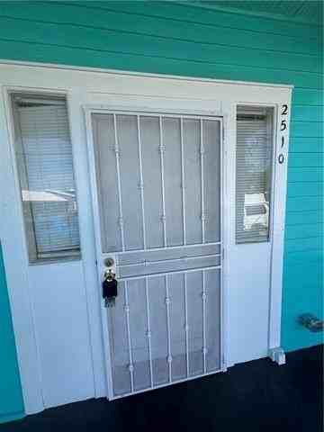 2510 Saint Anthony St - Photo 2 of 14