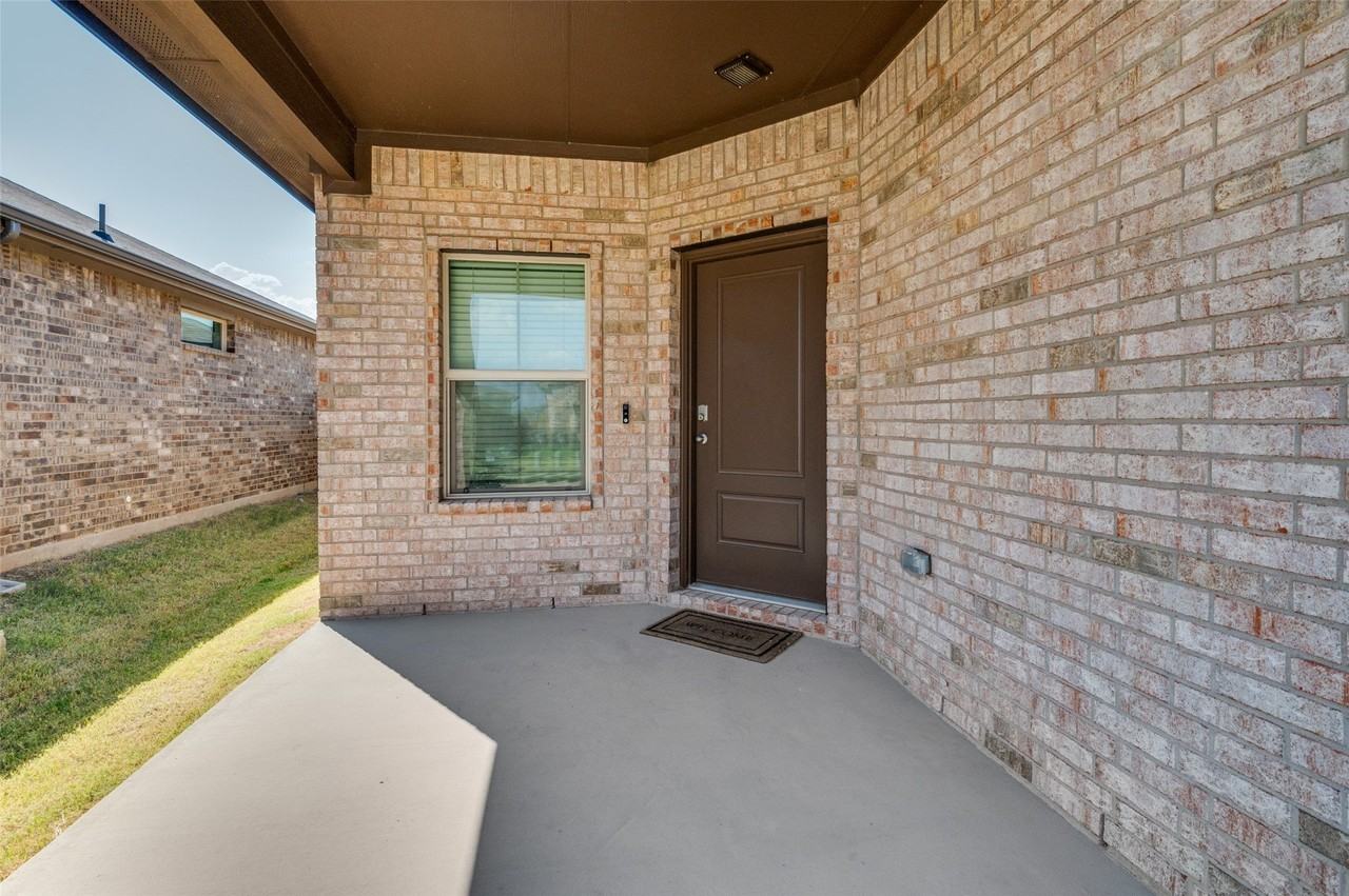 9628 Austin Hollow Rd - Photo 4 of 37