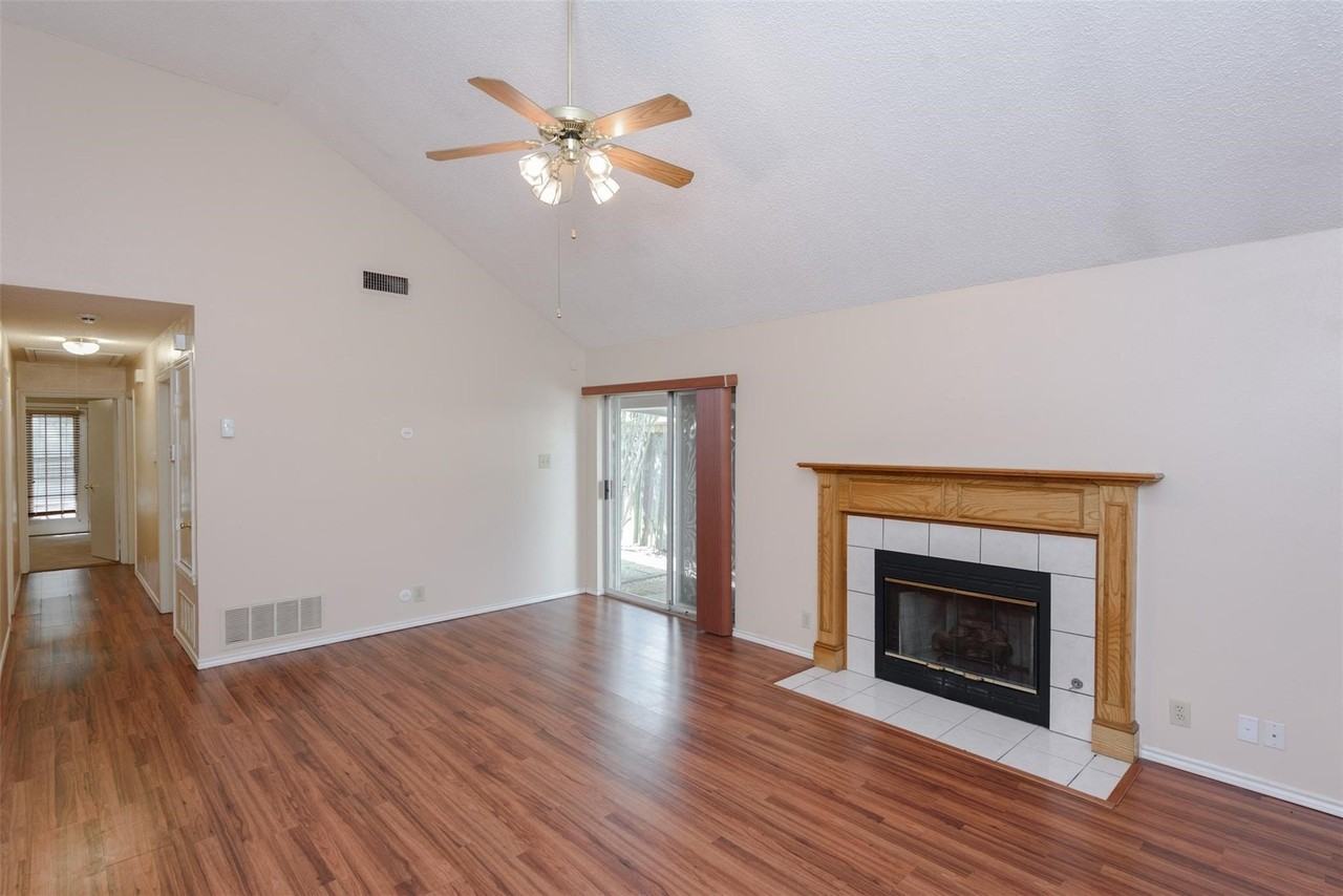 1902 Lee Dr - Photo 4 of 22