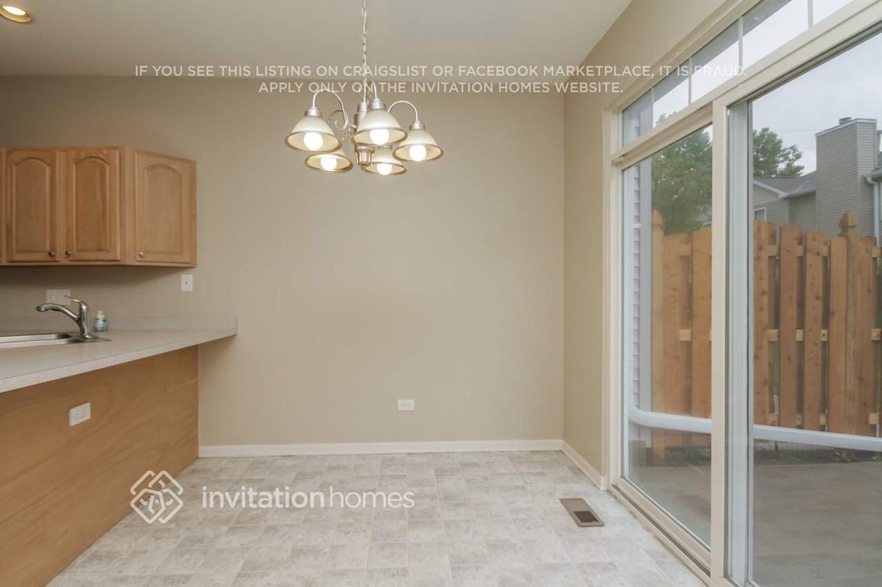 3862 Pathfinder Ln - Photo 6 of 18