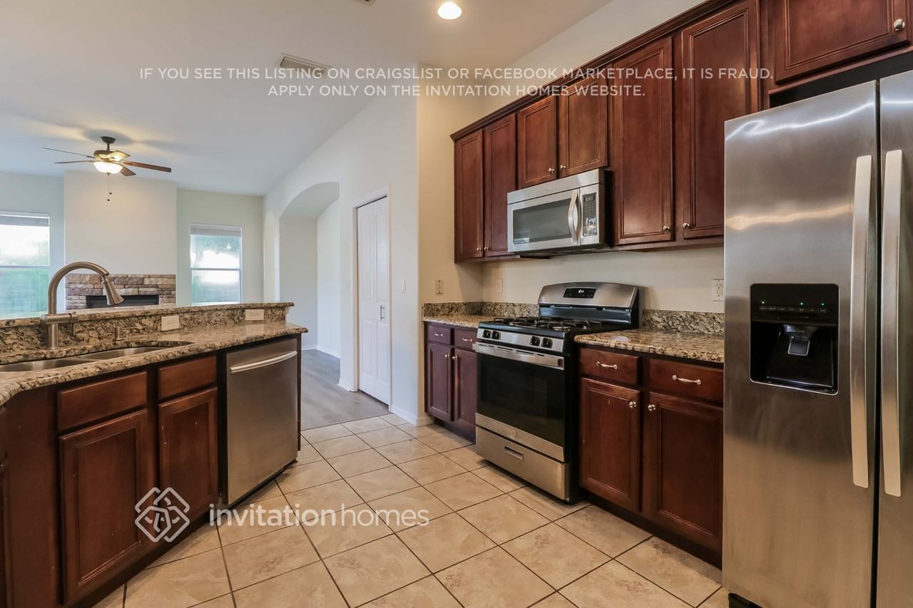 31313 Anniston Dr - Photo 6 of 16
