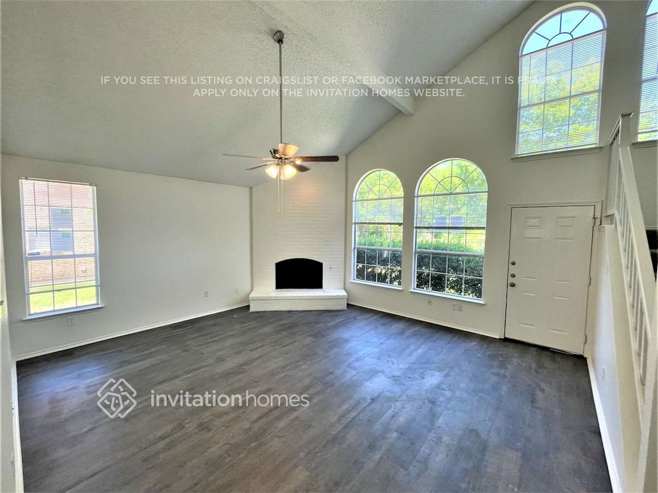 837 Twin Creek Dr - Photo 5 of 17