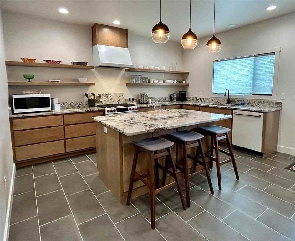 1228 12th St - Photo 5 of 19