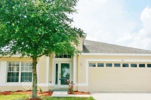 featured image of 8015 Alamosa Wood Ave