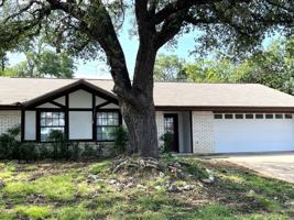 featured image of 538 Camelot Dr