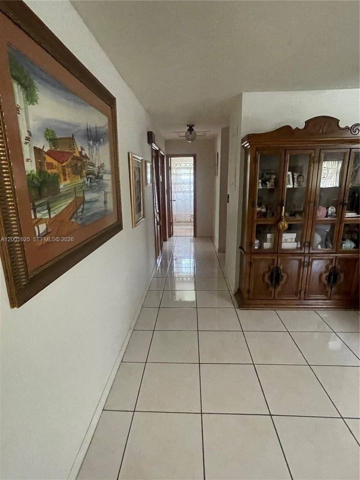 8445 Sw 4th St - Photo 6 of 21