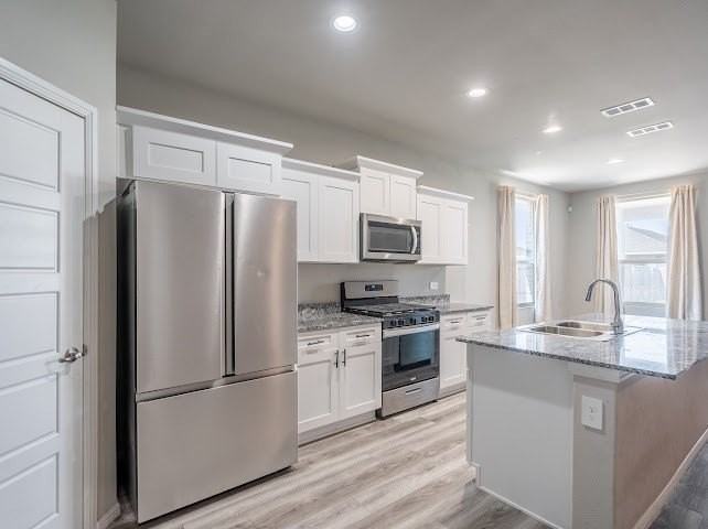 6403 Globe Life Ct - Photo 5 of 16