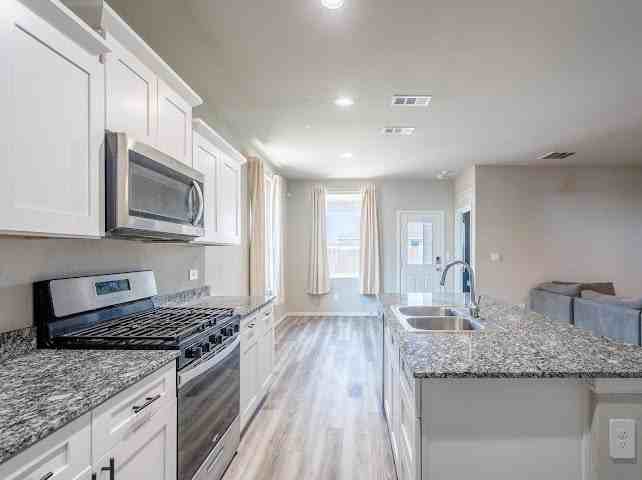 6403 Globe Life Ct - Photo 6 of 16