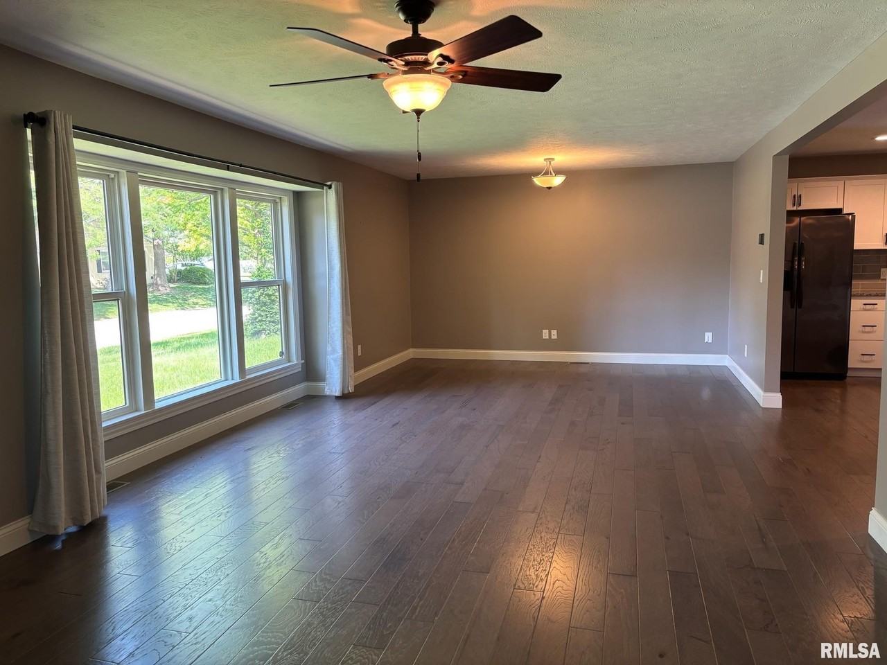 90 Pinehurst Dr - Photo 3 of 22