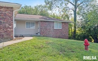 featured image of 32 Sundowner Ln