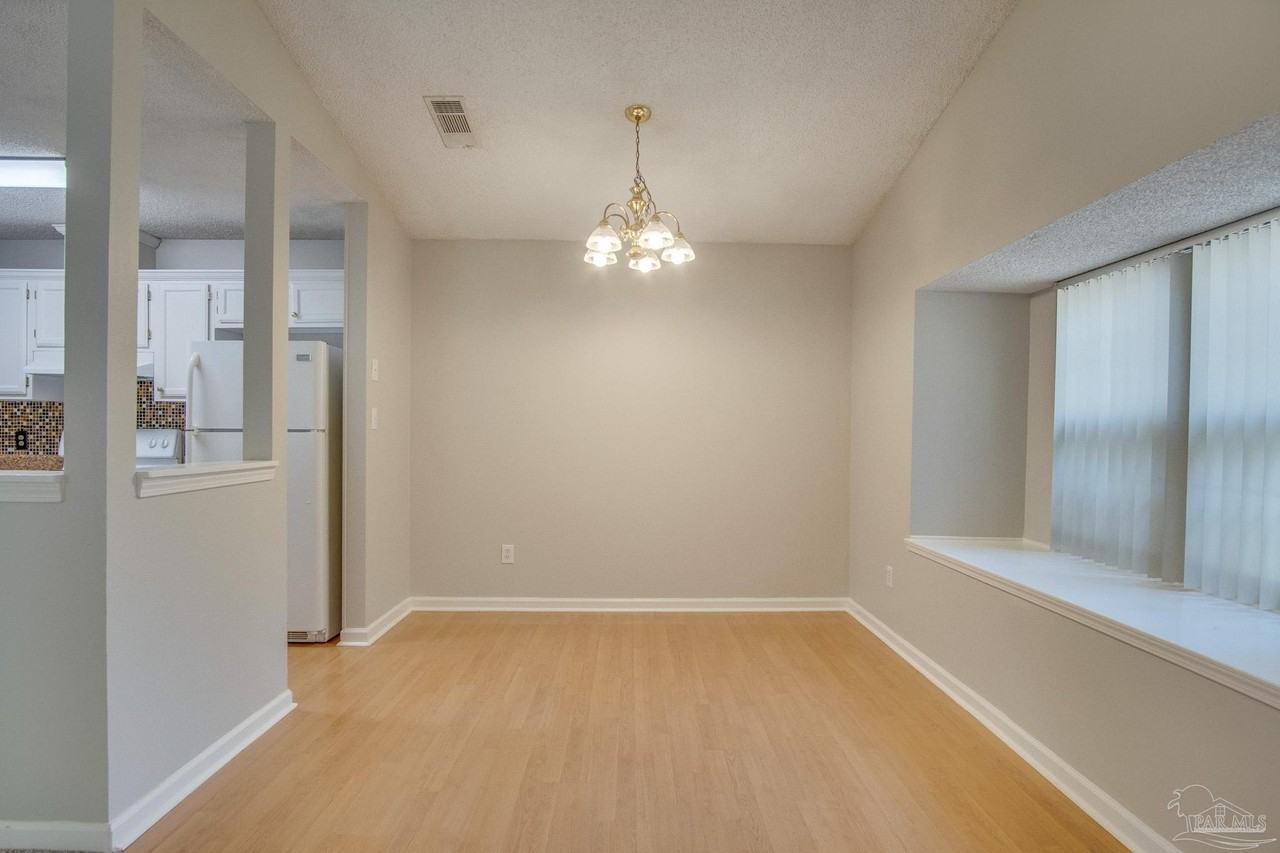 3164 Cedarwood Village Ln - Photo 4 of 28