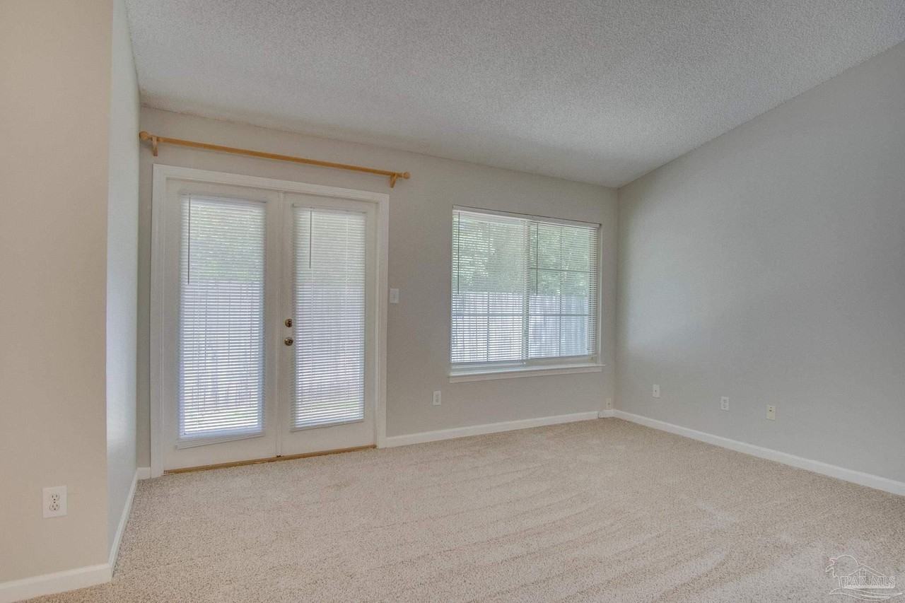 3164 Cedarwood Village Ln - Photo 7 of 28