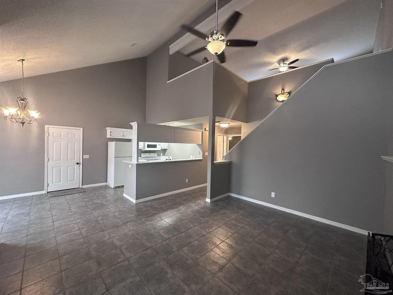 3180 Birdseye Cir - Photo 4 of 28