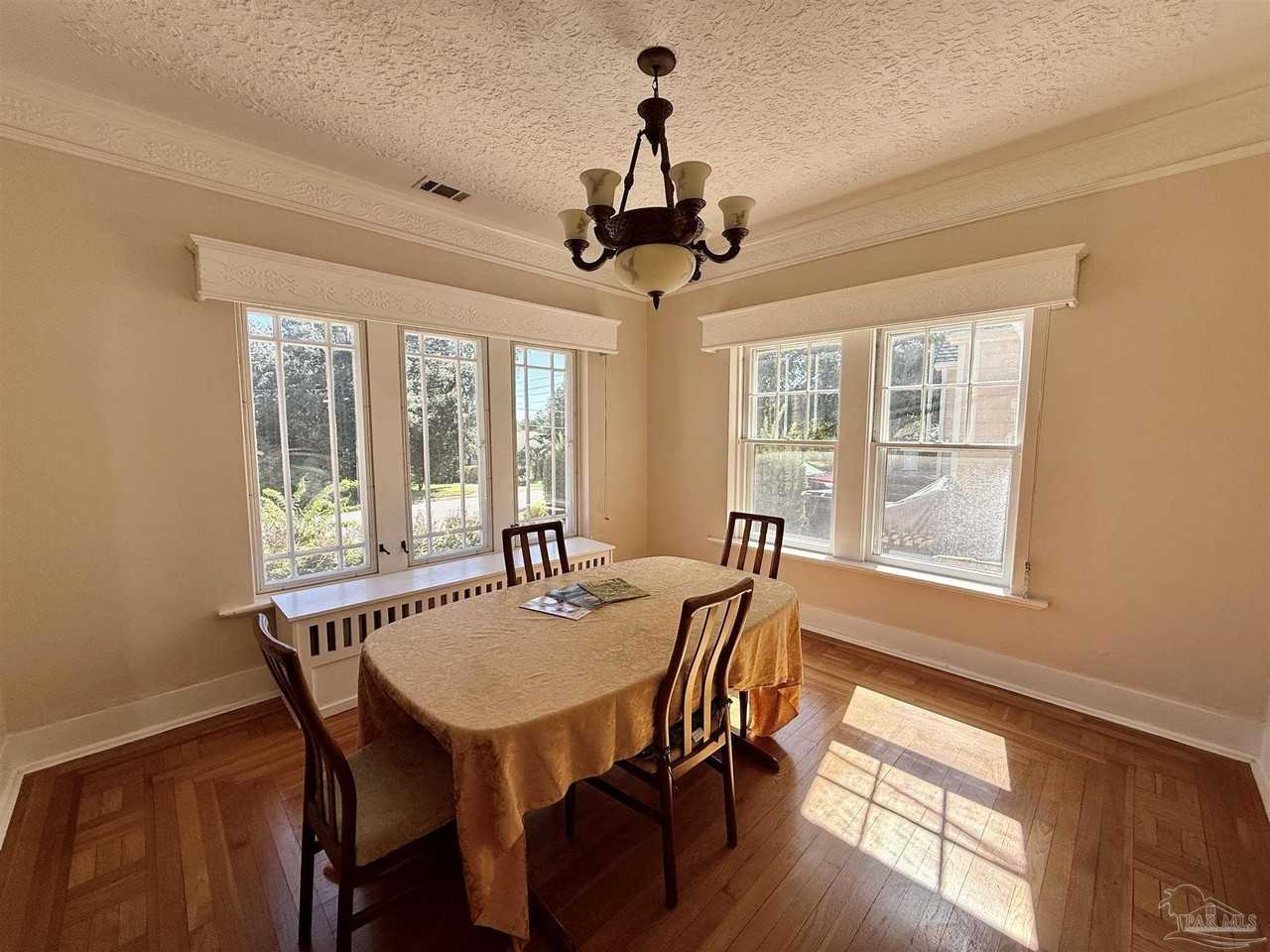 1717 Yates Ave - Photo 2 of 47