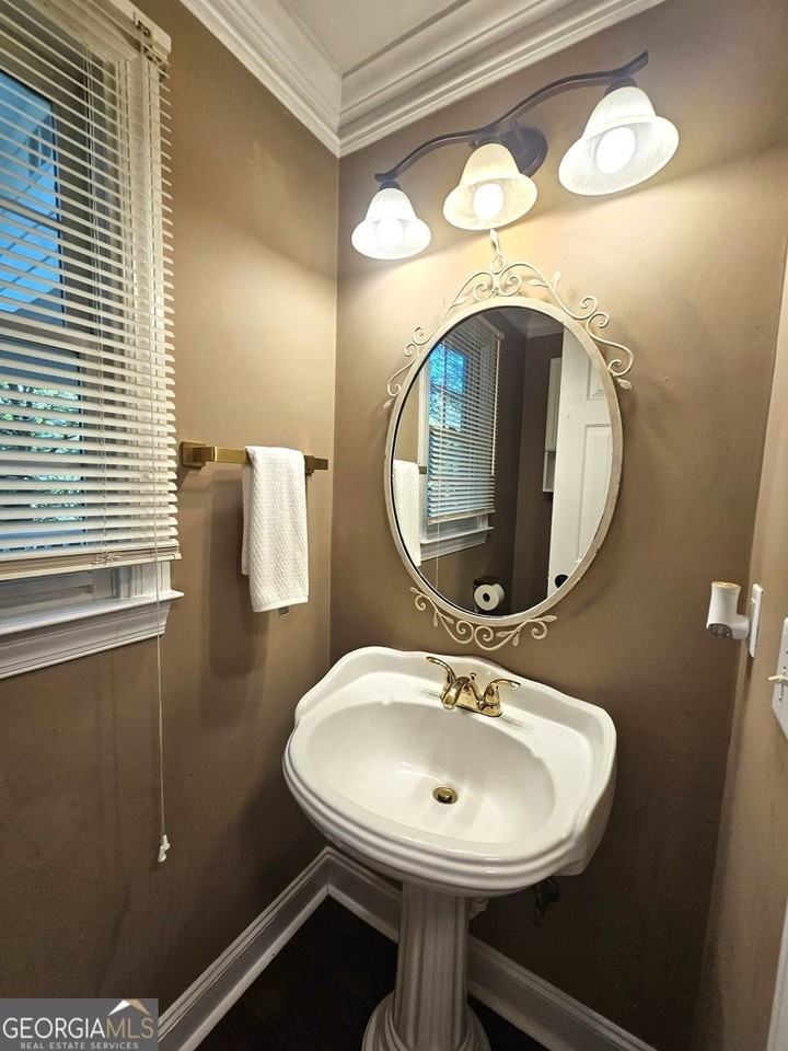 1473 Mayfield Rd - Photo 7 of 26