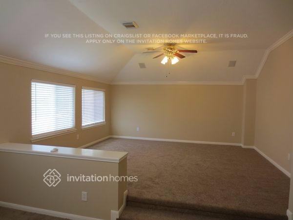 6935 Moss Boulder Dr - Photo 3 of 12