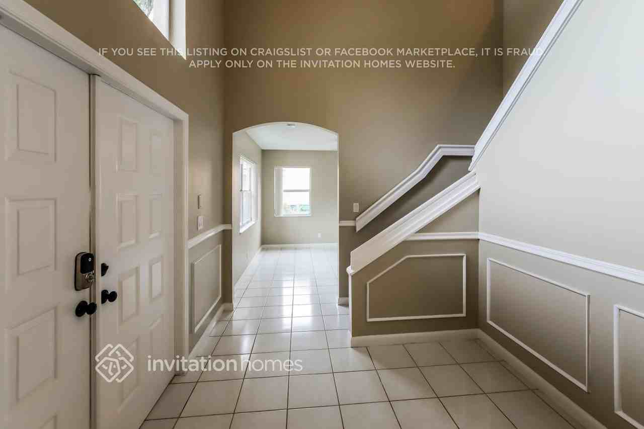 9130 Nw 44th Ct - Photo 4 of 18