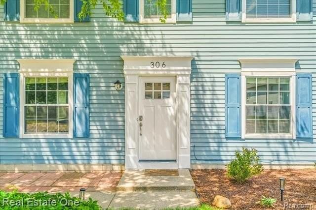 306 Roe St - Photo 3 of 28