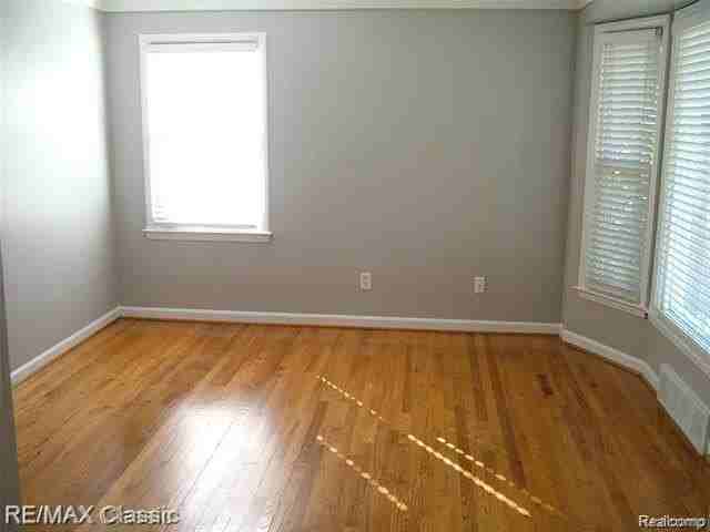 2702 N Main St - Photo 3 of 24