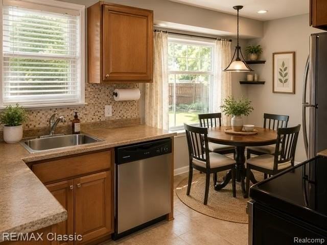 2702 N Main St - Photo 5 of 24