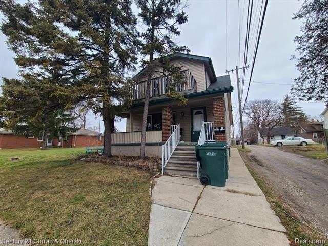 1374 Hanford Ave - Photo 2 of 19
