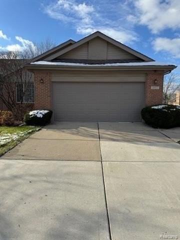 1922 Pebble Creek Dr
